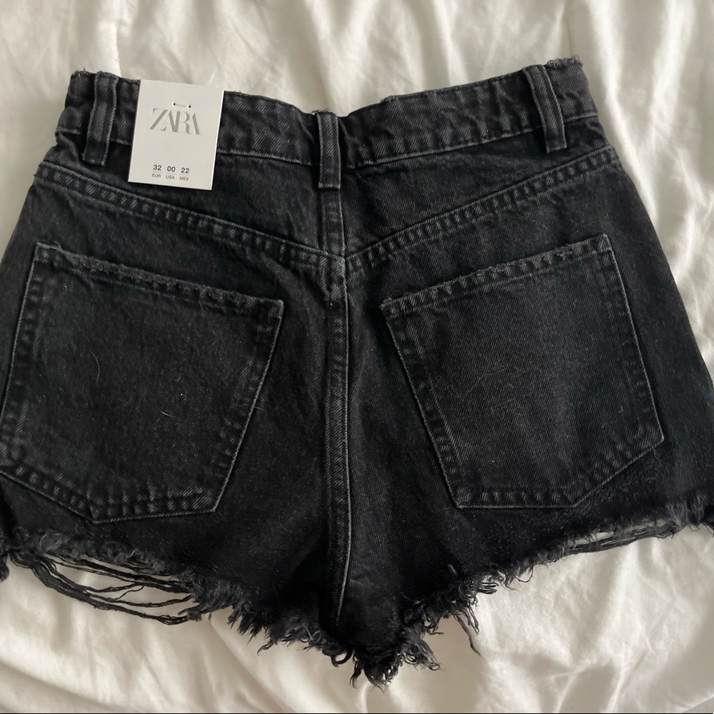 Zara High Rise Black shorts